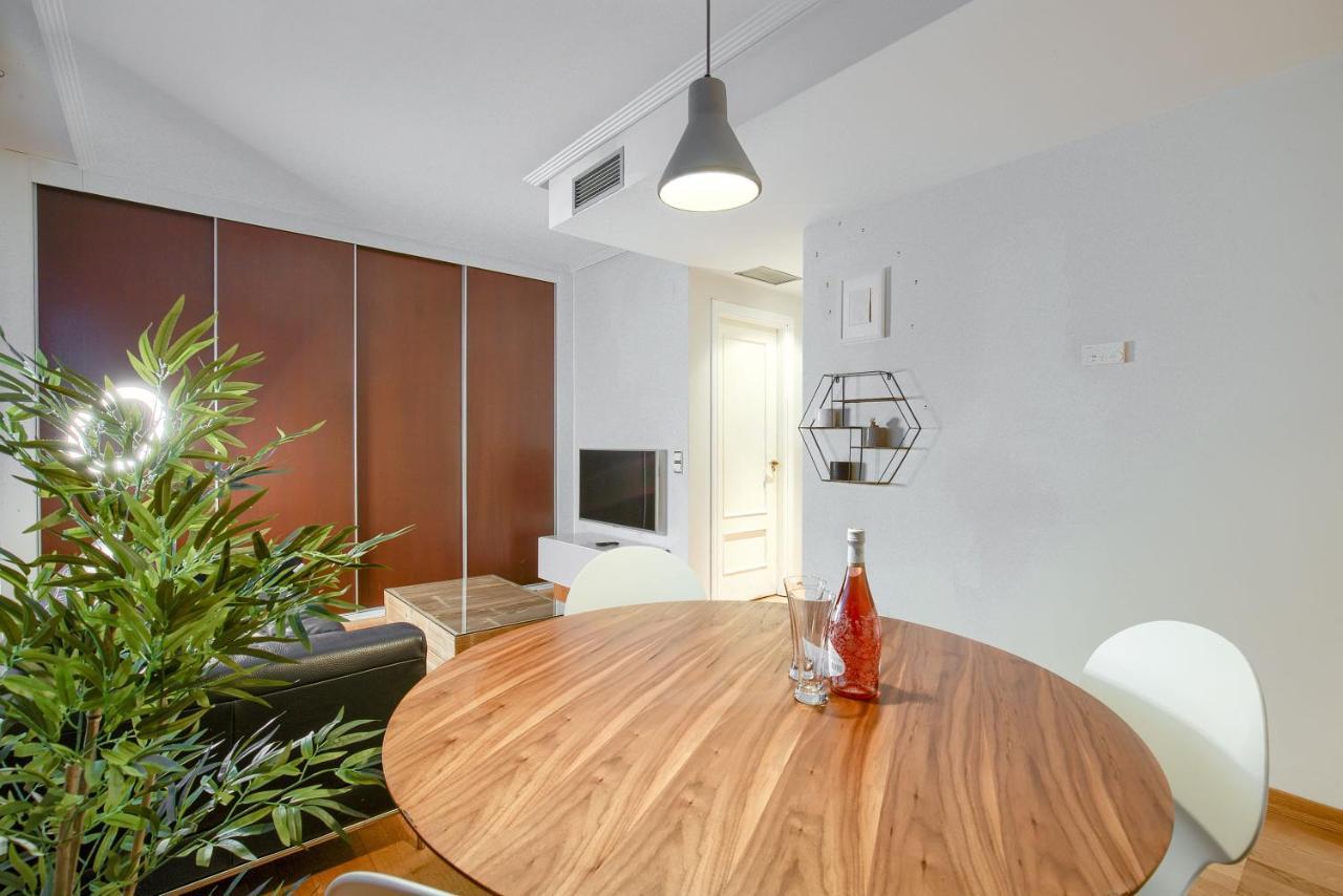 Apartamento En Chamberi Con Piscina - Lovely Apartment In The City Center With Swimming Pool Madrid Exterior photo